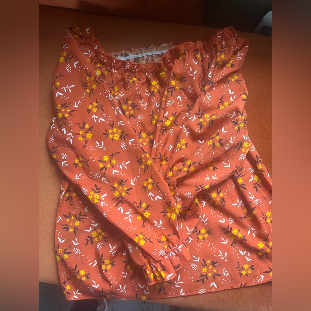 ✨Floral Blouse✨